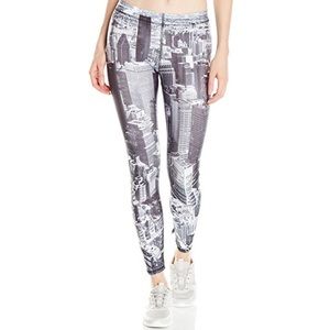 Terez Above NYC Legging